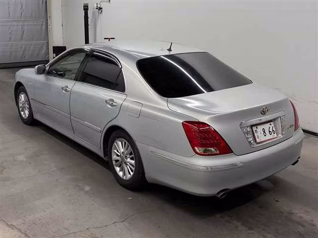 TOYOTA CROWN MAJESTA