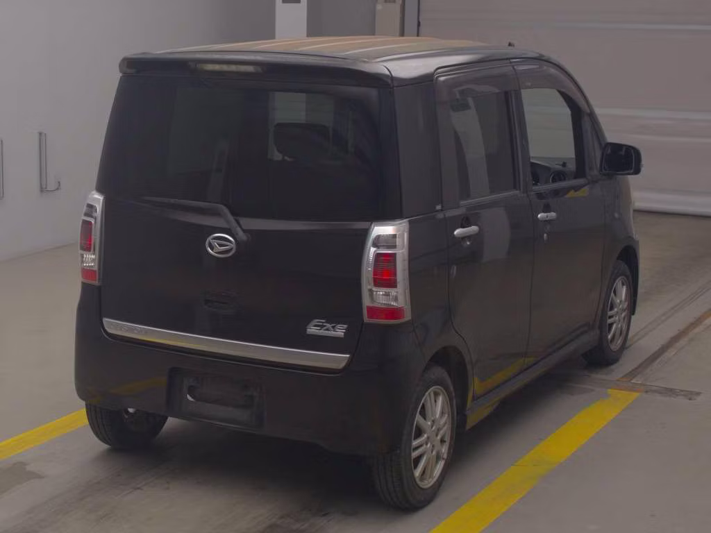 DAIHATSU TANTO EXE