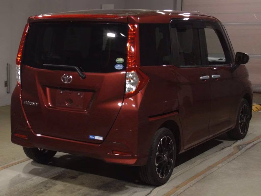 TOYOTA ROOMY