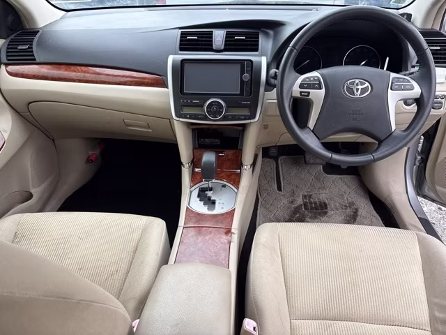 TOYOTA PREMIO