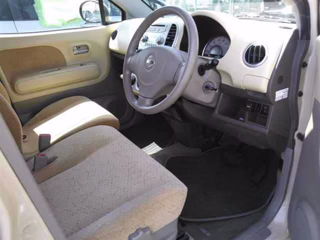NISSAN MOCO