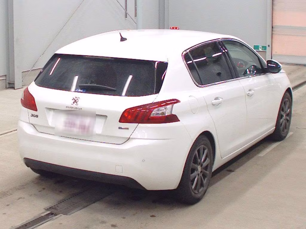 PEUGEOT 308