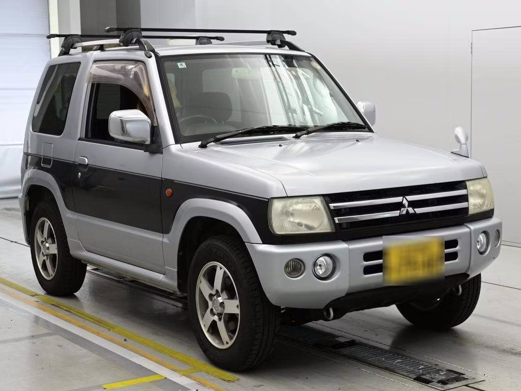 MITSUBISHI PAJERO MINI
