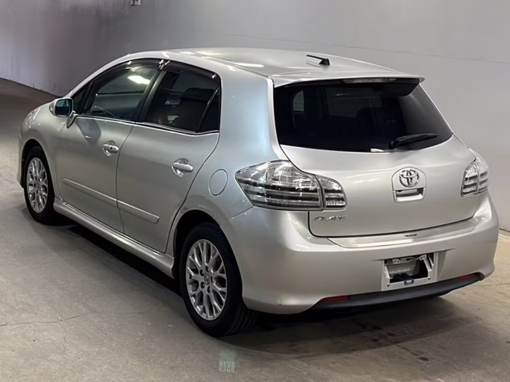 TOYOTA BLADE