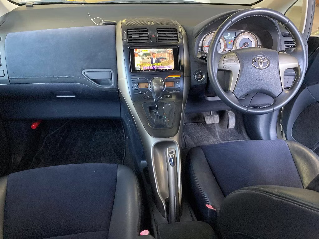 TOYOTA BLADE