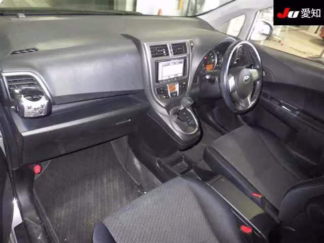 SUBARU TREZIA