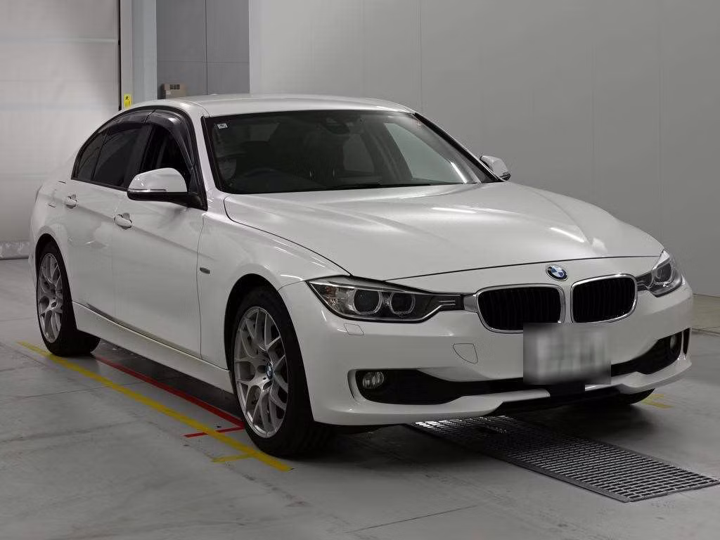 BMW 3-SERIES
