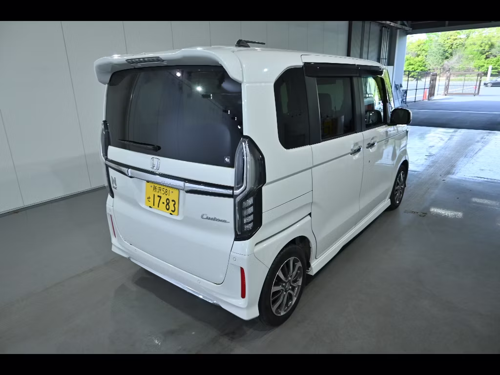 HONDA N-BOX