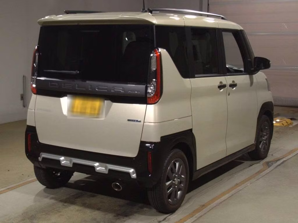 MITSUBISHI DELICA MINI
