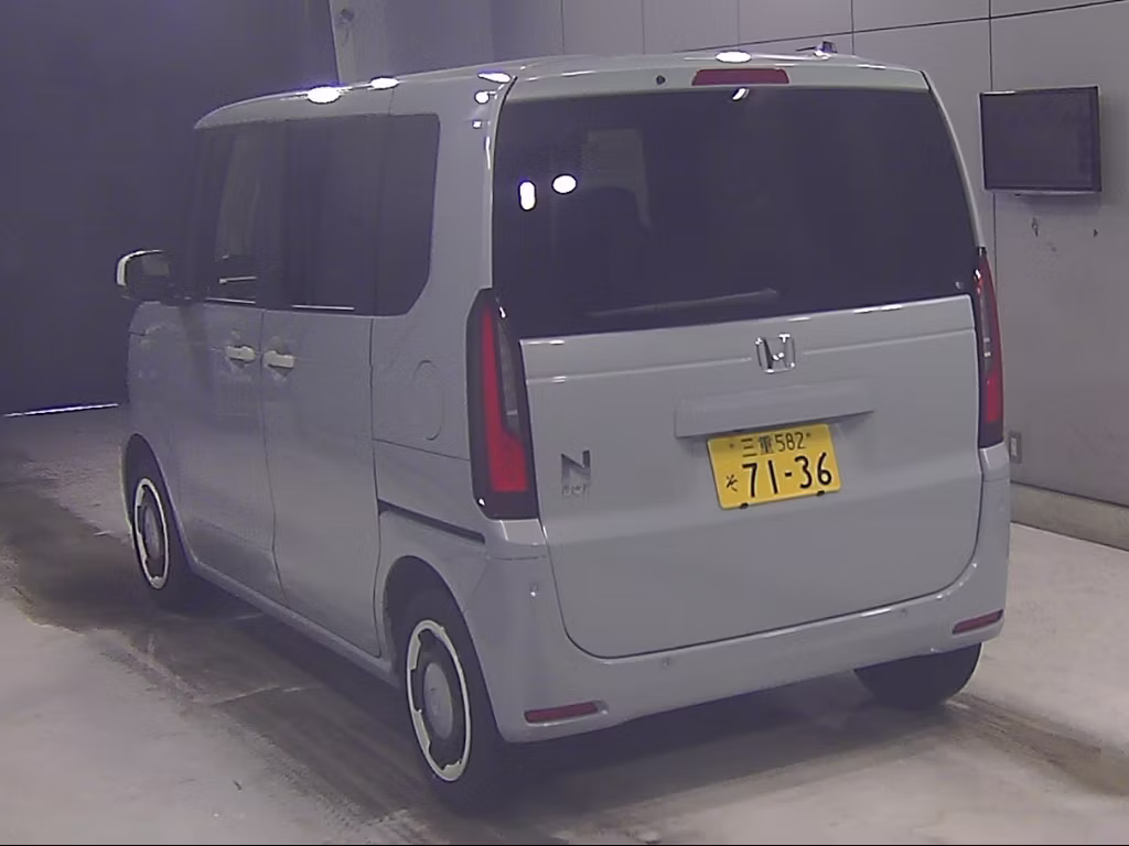 HONDA N-BOX