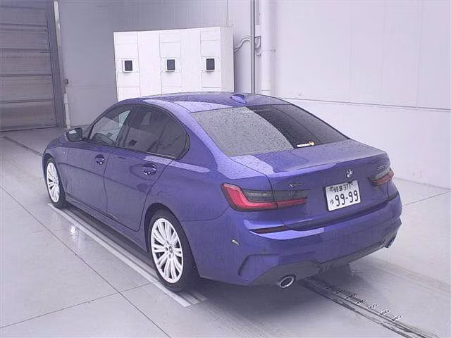 BMW 3-SERIES