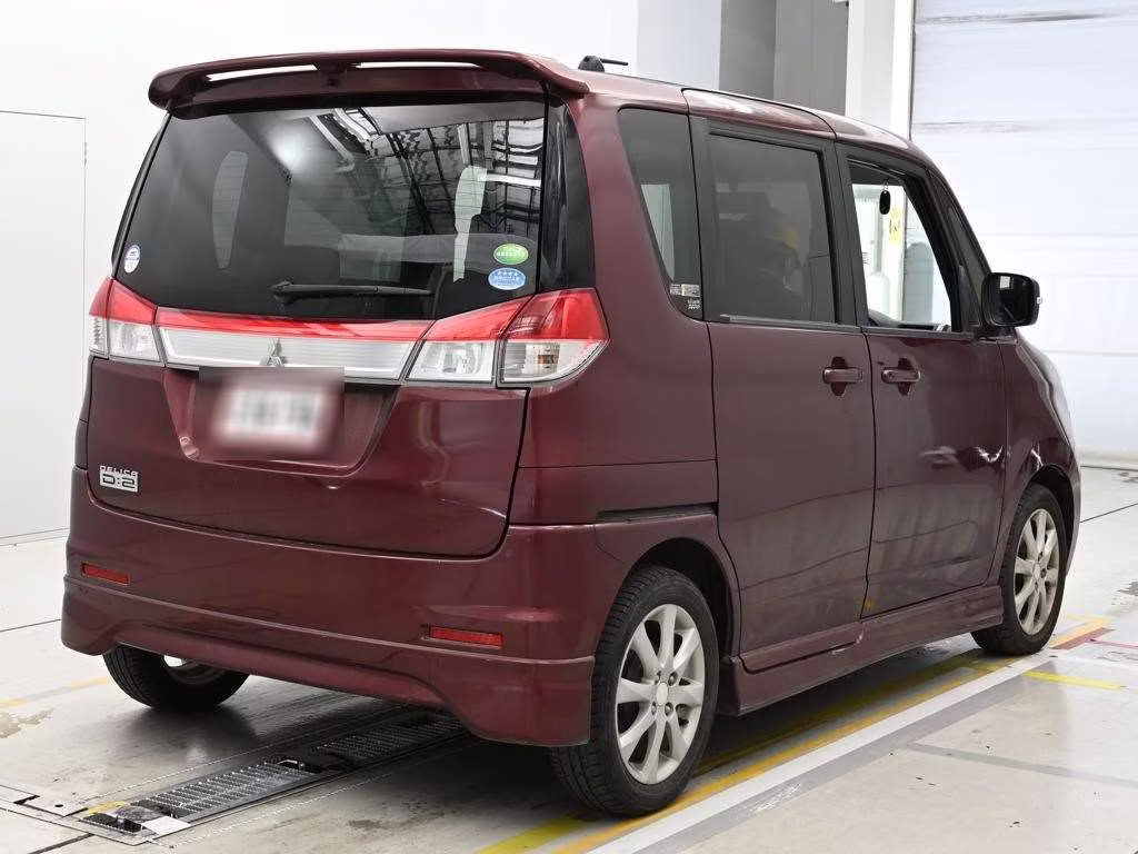 MITSUBISHI DELICA D:2