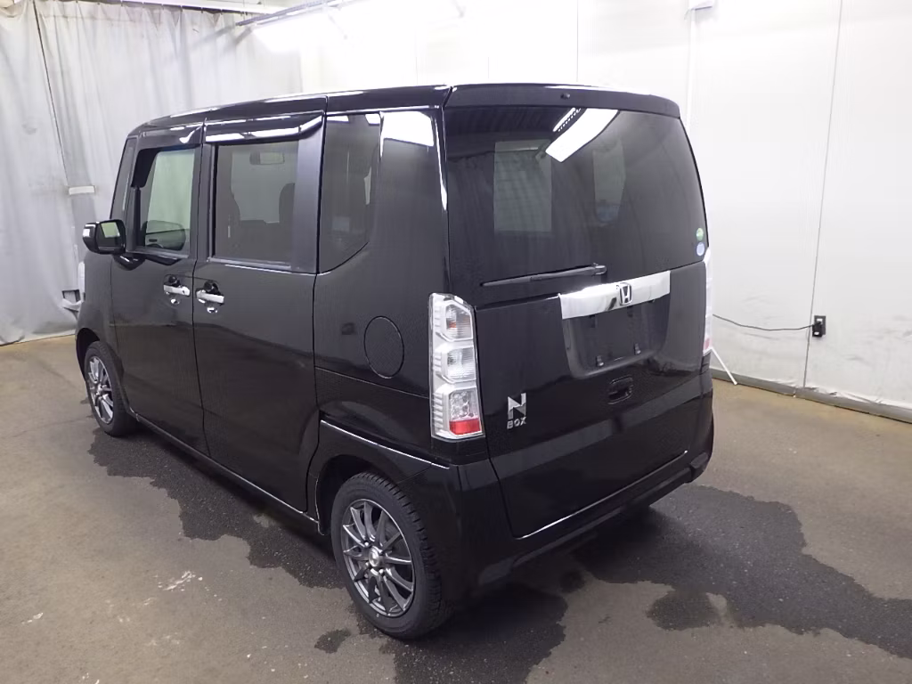 HONDA N-BOX