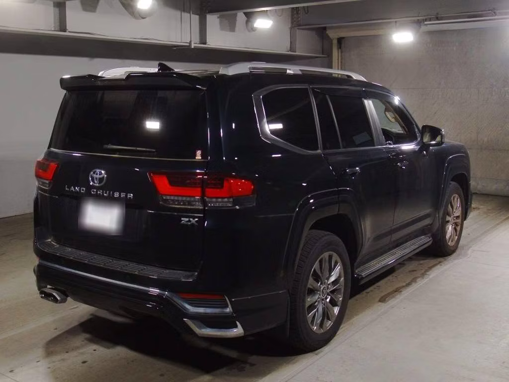 TOYOTA LAND CRUISER
