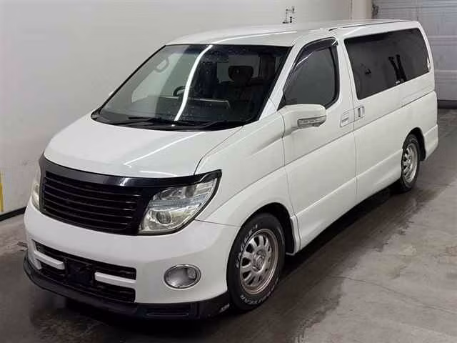 NISSAN ELGRAND