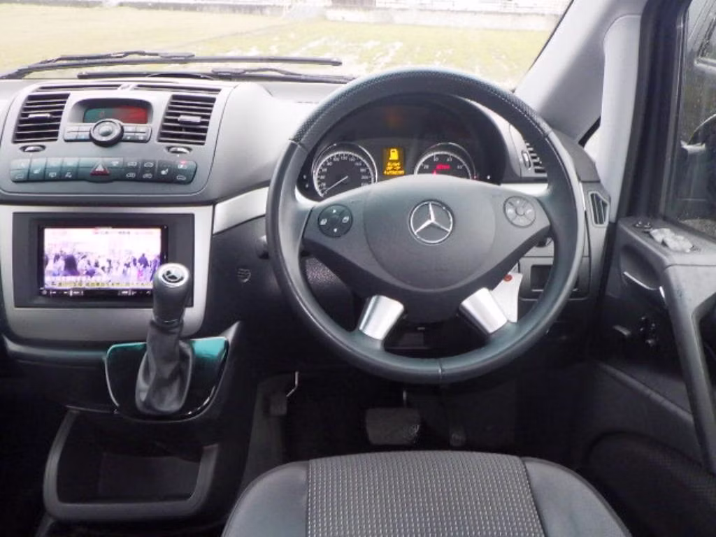 MERCEDES-BENZ V-CLASS