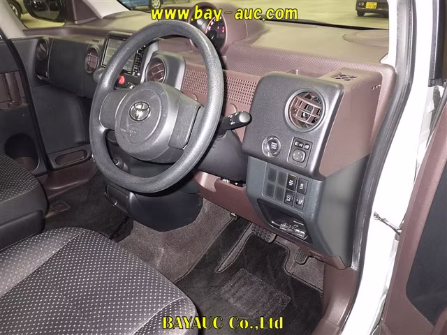 TOYOTA SPADE