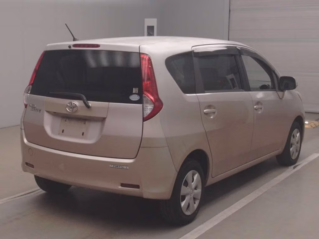 TOYOTA PASSO SETTE