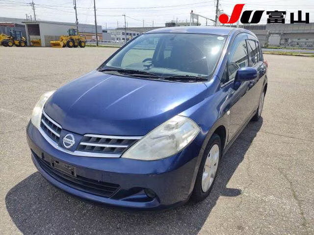 NISSAN TIIDA