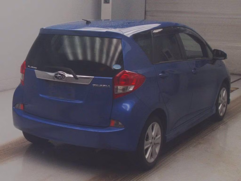 SUBARU TREZIA