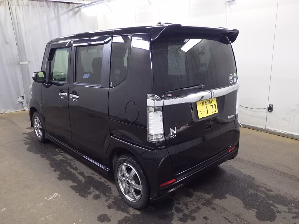 HONDA N-BOX