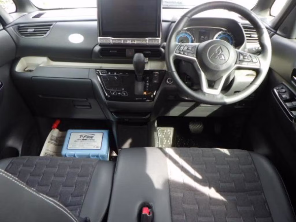MITSUBISHI DELICA MINI