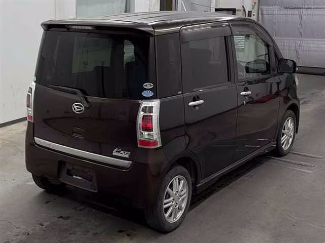 DAIHATSU TANTO EXE