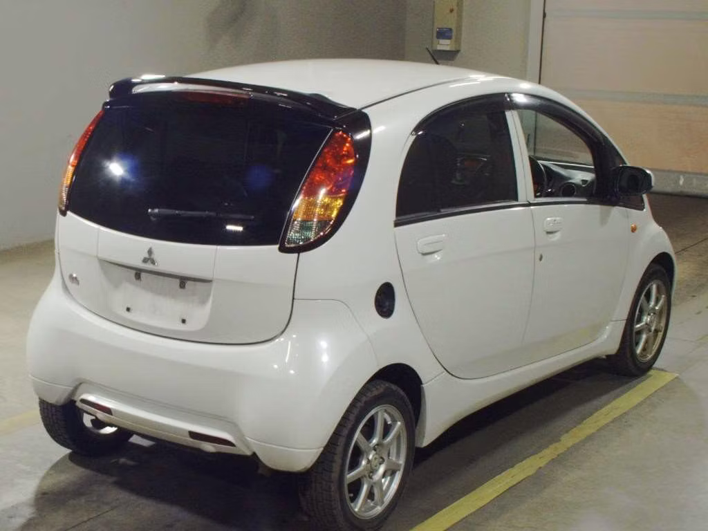 MITSUBISHI I