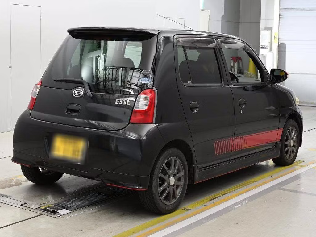 DAIHATSU ESSE