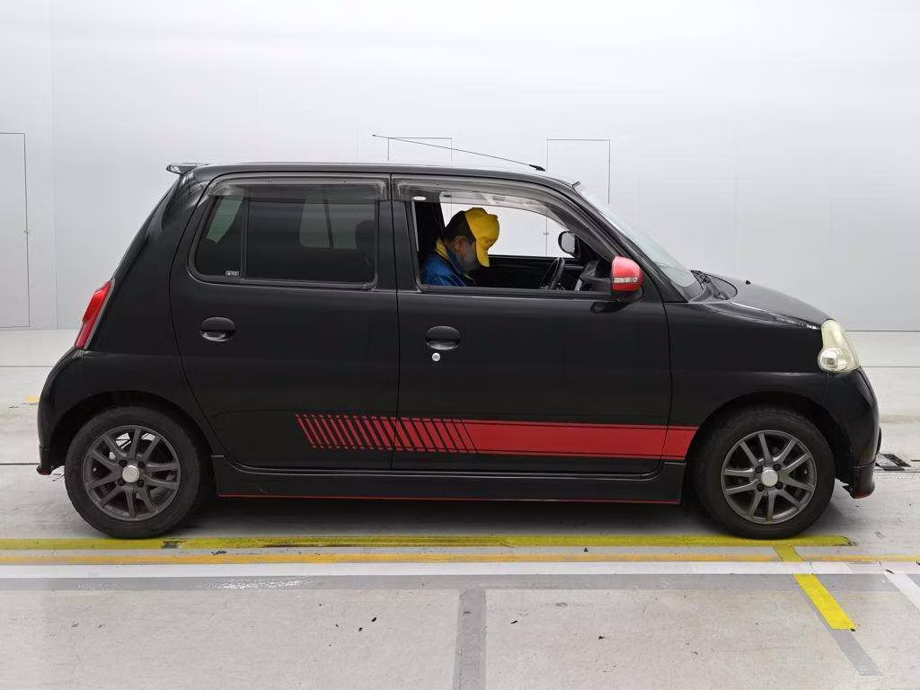 DAIHATSU ESSE