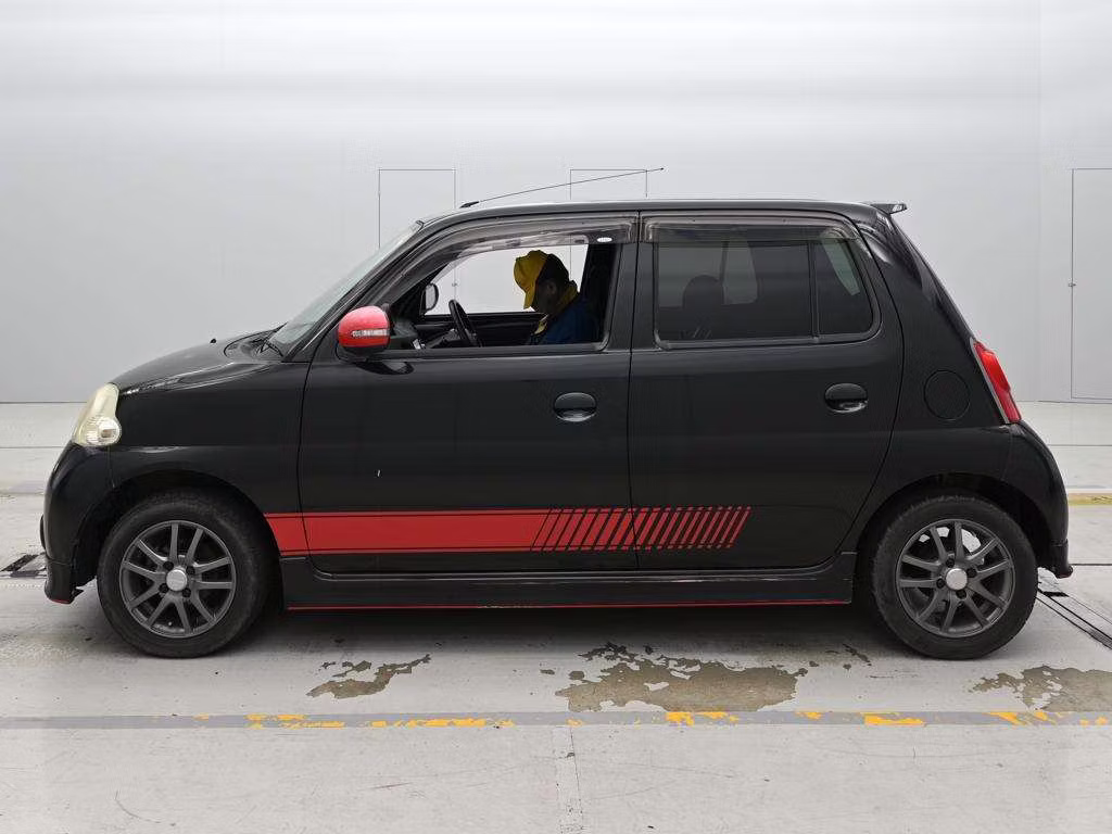 DAIHATSU ESSE