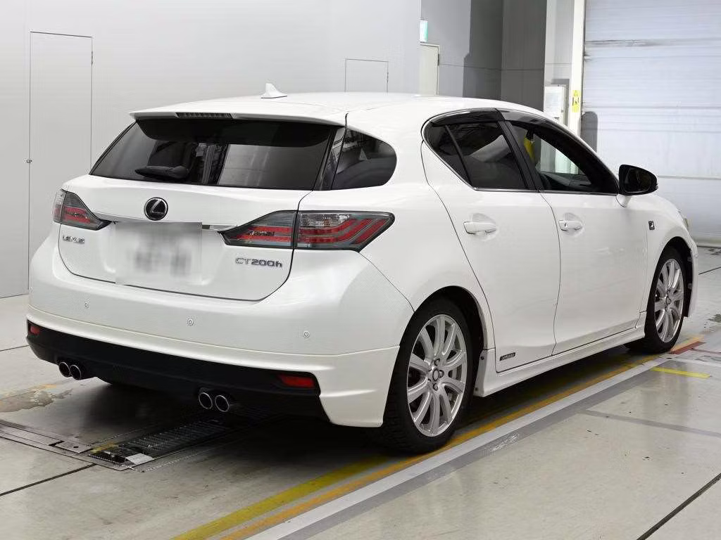 LEXUS CT200H