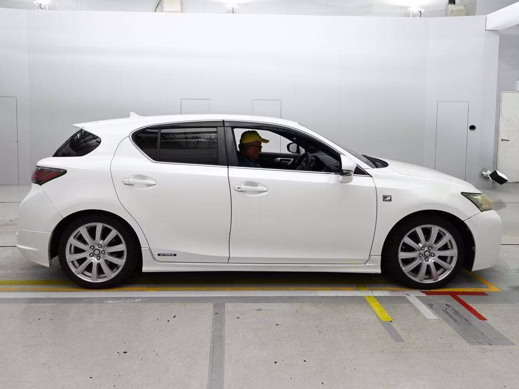 LEXUS CT200H