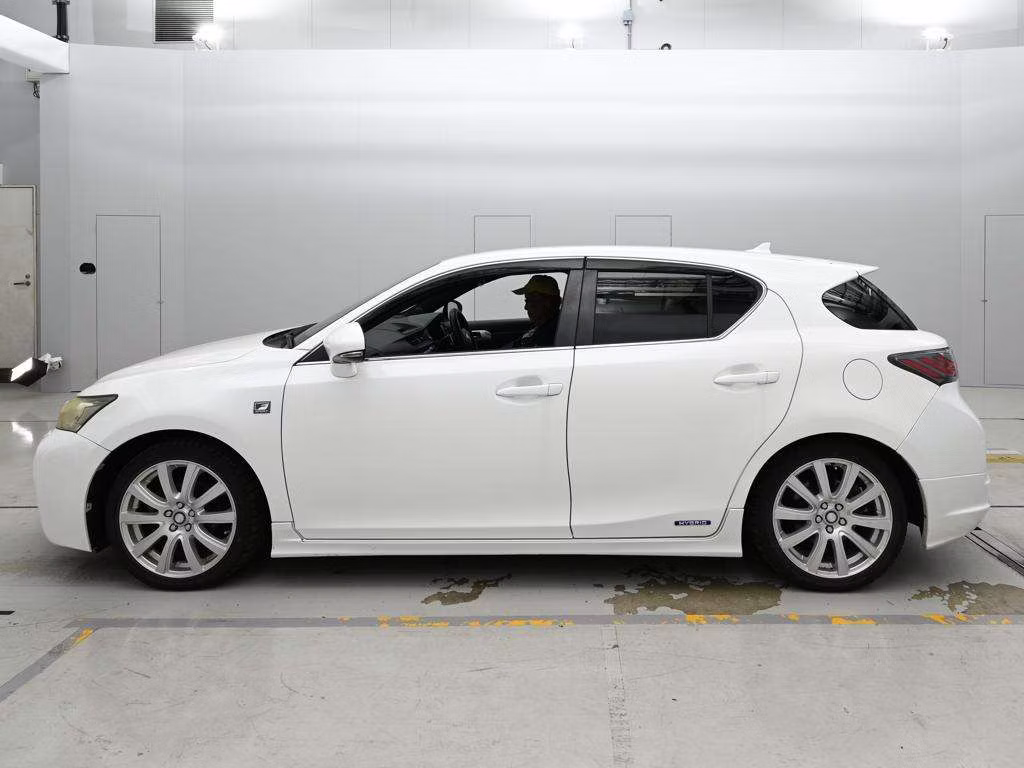 LEXUS CT200H