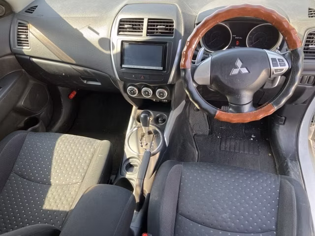 MITSUBISHI RVR