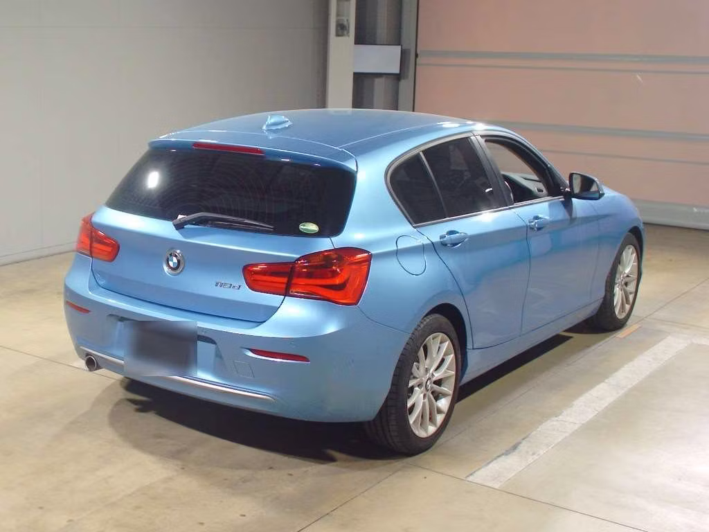 BMW 1-SERIES