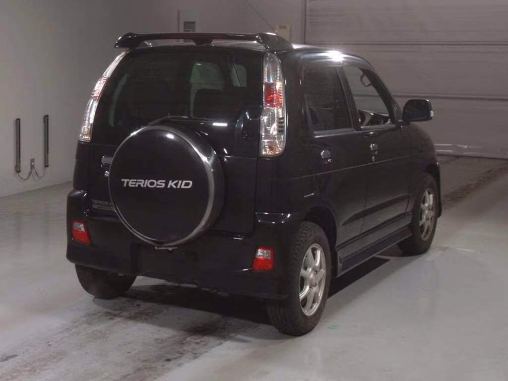 DAIHATSU TERIOS KID
