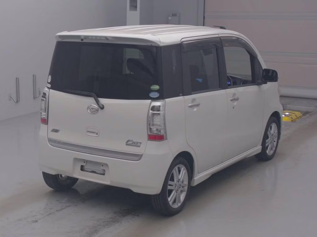 DAIHATSU TANTO EXE