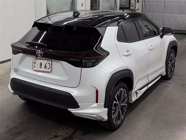 TOYOTA YARIS CROSS