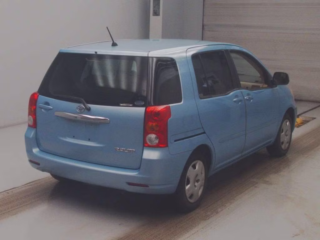 TOYOTA RAUM