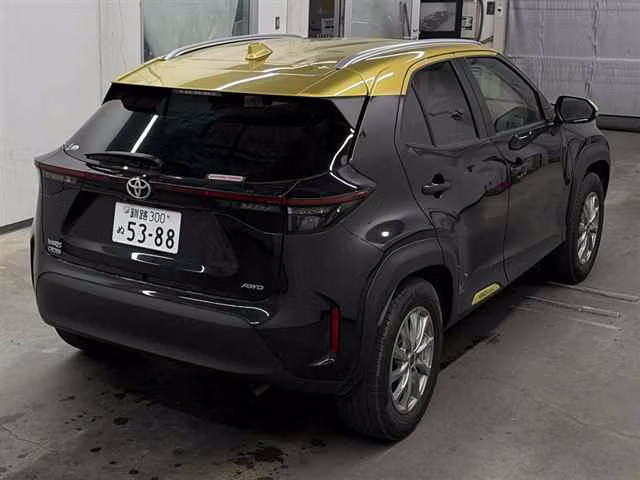 TOYOTA YARIS CROSS