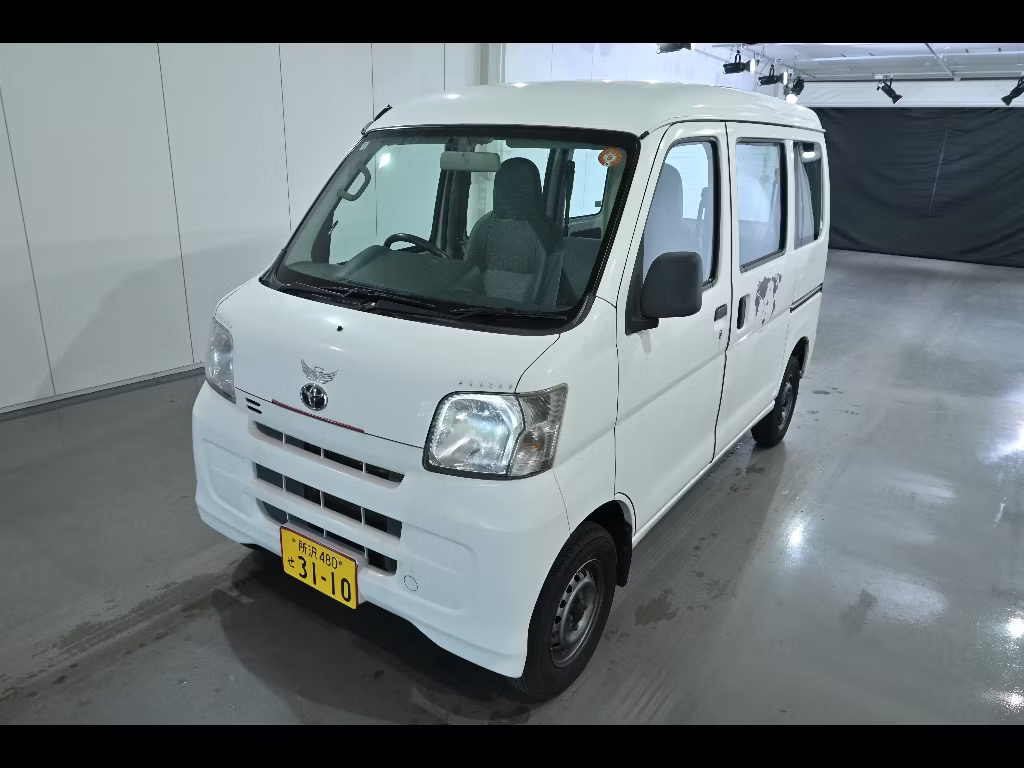 TOYOTA PIXIS VAN