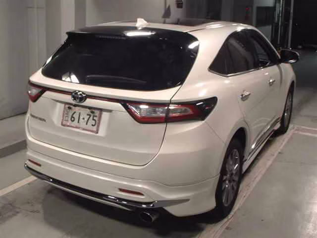 TOYOTA HARRIER