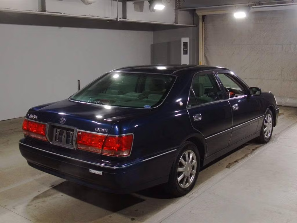 TOYOTA CROWN