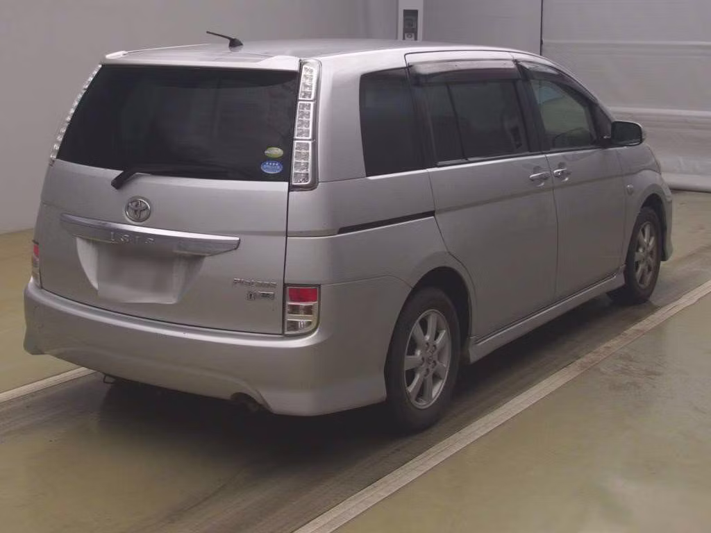 TOYOTA ISIS