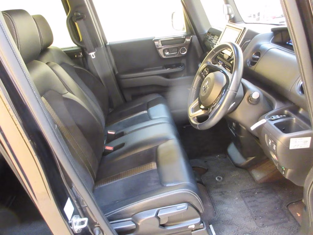 HONDA N-BOX