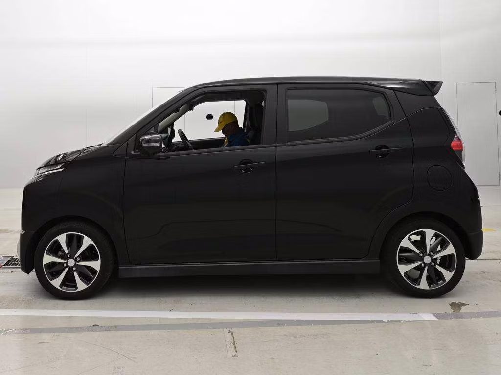 MITSUBISHI EK X