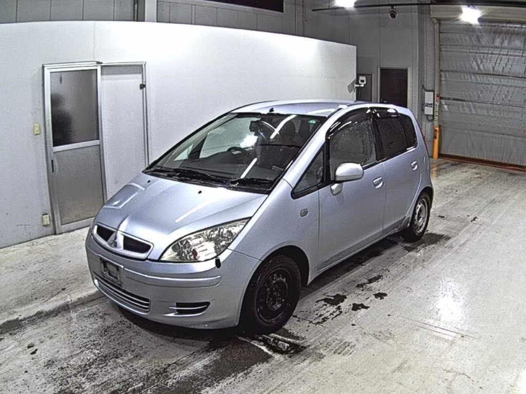 MITSUBISHI COLT