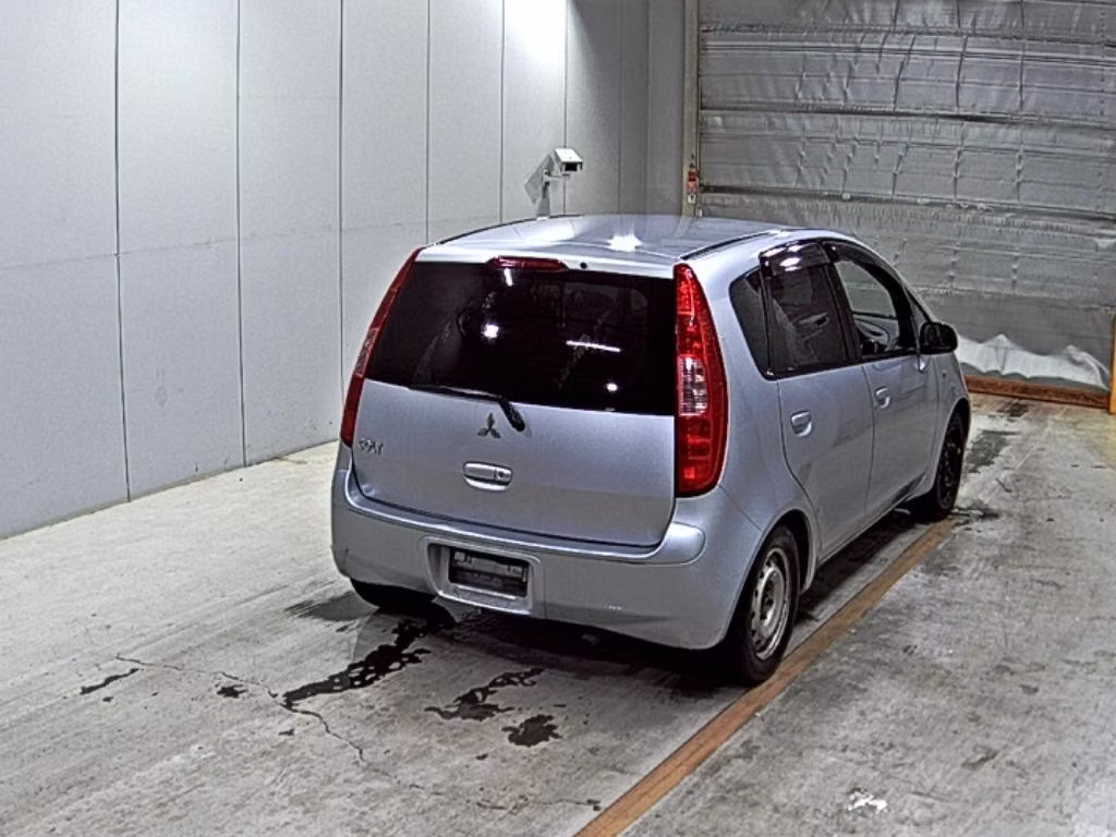 MITSUBISHI COLT