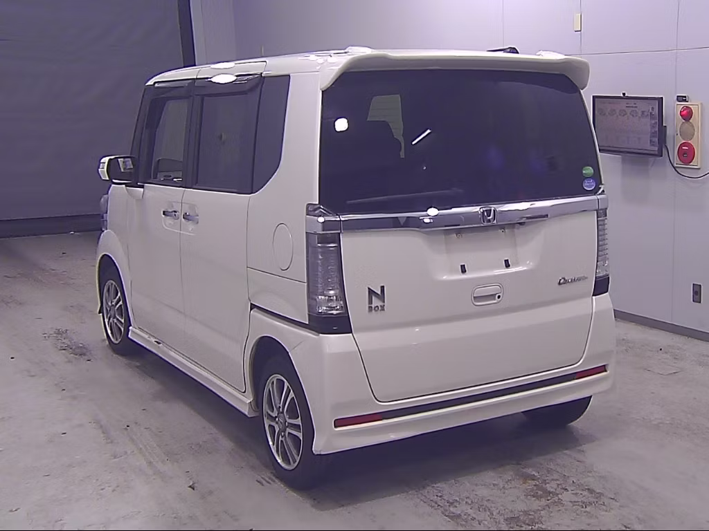 HONDA N-BOX